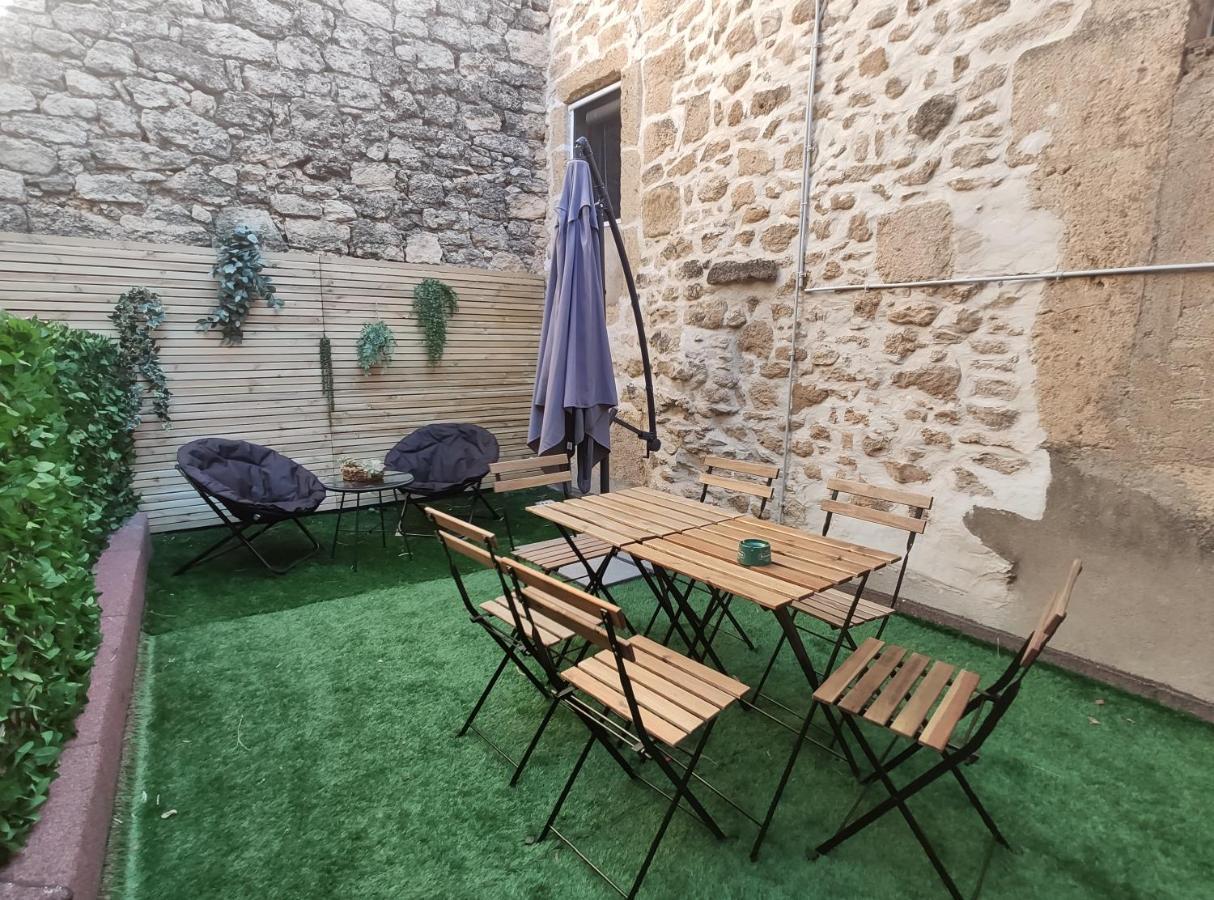 Chez Leon - Clim' & Patio - Appart Loupian Centre Exterior photo
